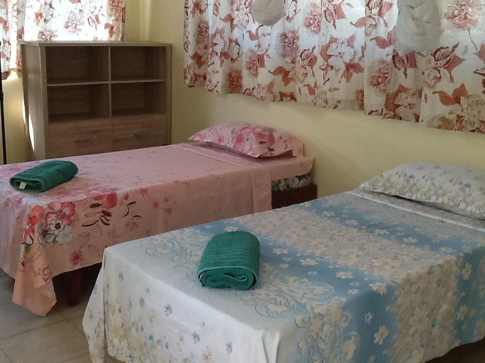 Pension Turiroa " Chez Olga" アヴァトル エクステリア 写真