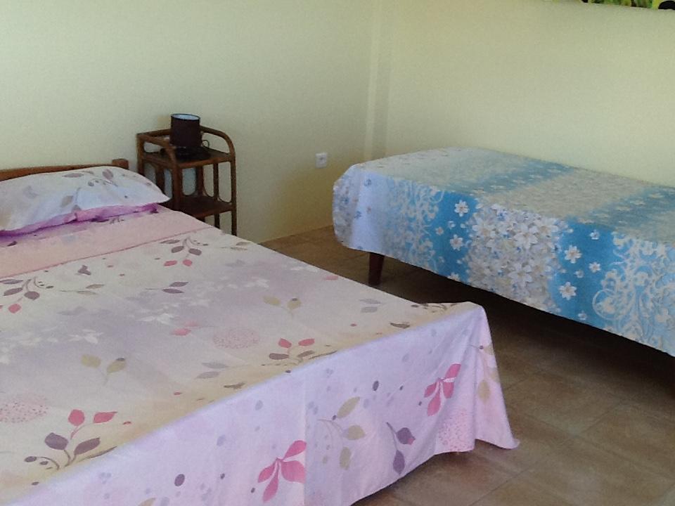 Pension Turiroa " Chez Olga" アヴァトル エクステリア 写真